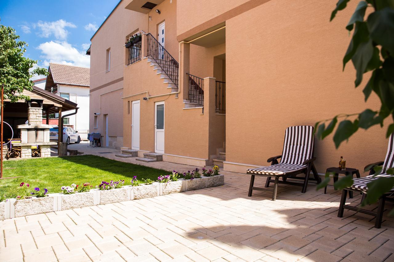 Casa Alexandra Hotel Deva Exterior photo